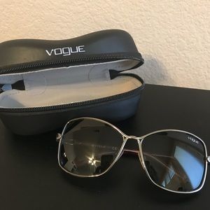 Vogue Sunglasses - Silver/Gunmetal w/Case